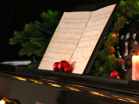 Christmas-Music-On-Piano-Desk